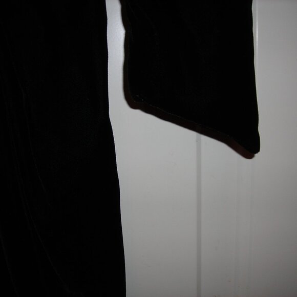 WAYNE CLARK (Canadian designer) black velvet long evening GOWN, U.S. Size 6 - Picture 5 of 7